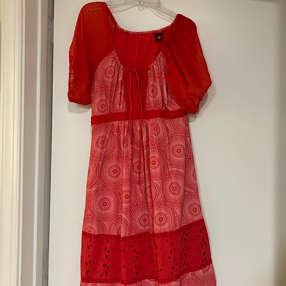 Red Language short-sleeve dress size SMALL